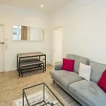 Central London 3-Bed Apartment Near Oxford Street